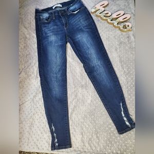 NWOT Kancan Signature Distressed Skinny Jeans